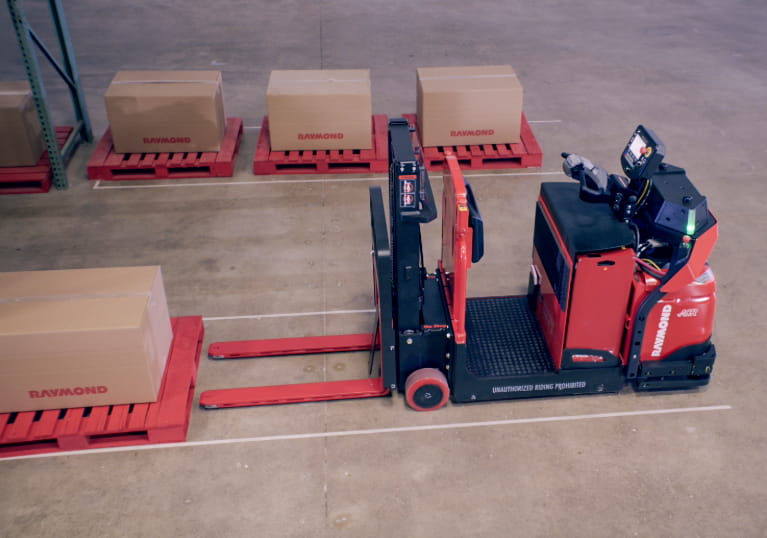 Raymond 3030 Enhanced Automated Stacker